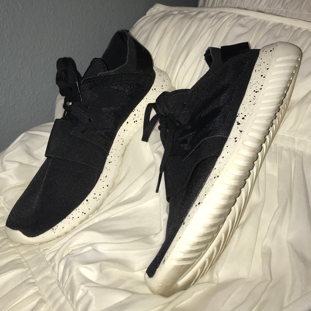 Black Adidas Sneakers